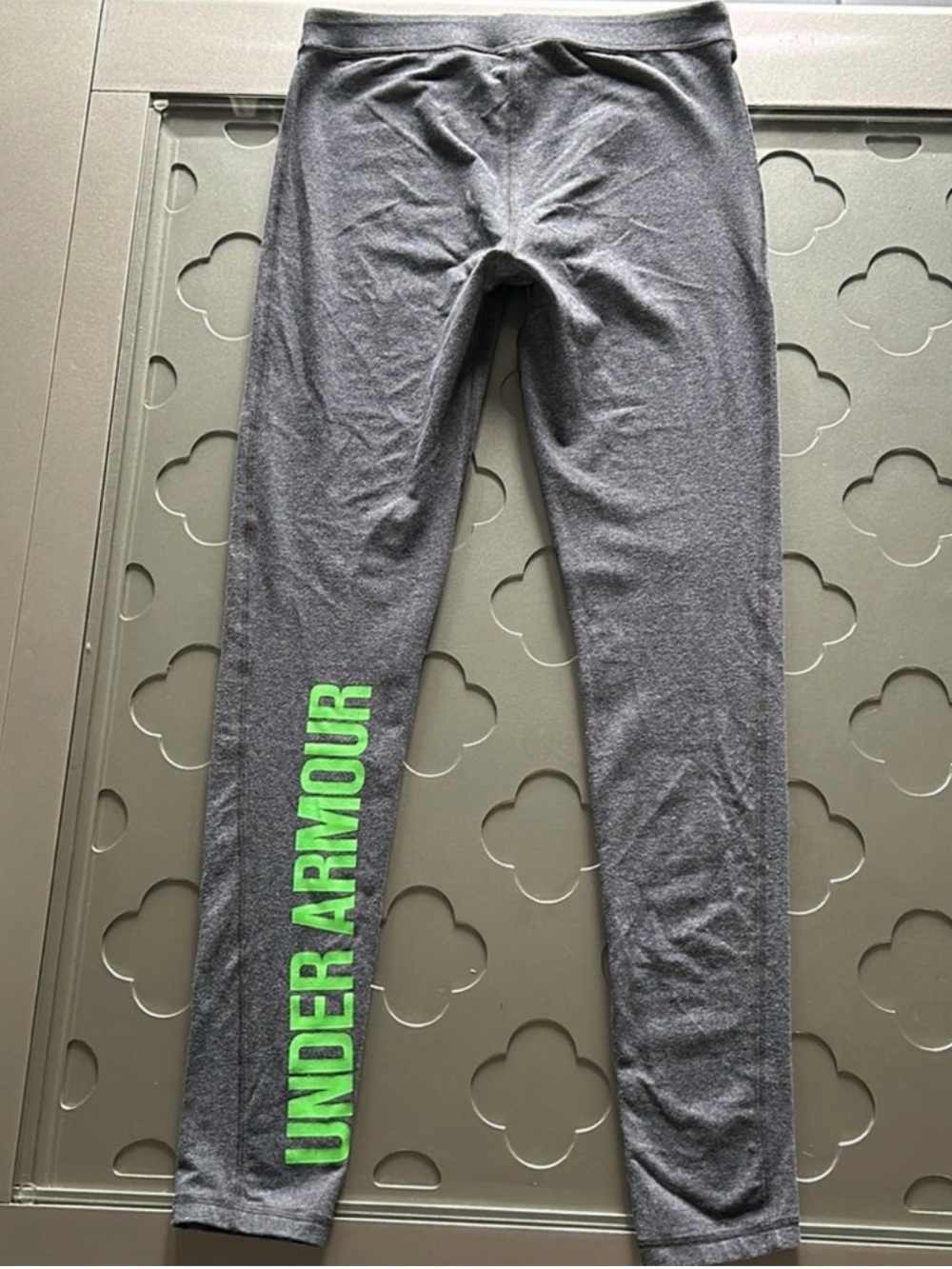 UNDER ARMOUR Gray Leggings Yoga Pants Fold Over Logo Waist Womens Size Small